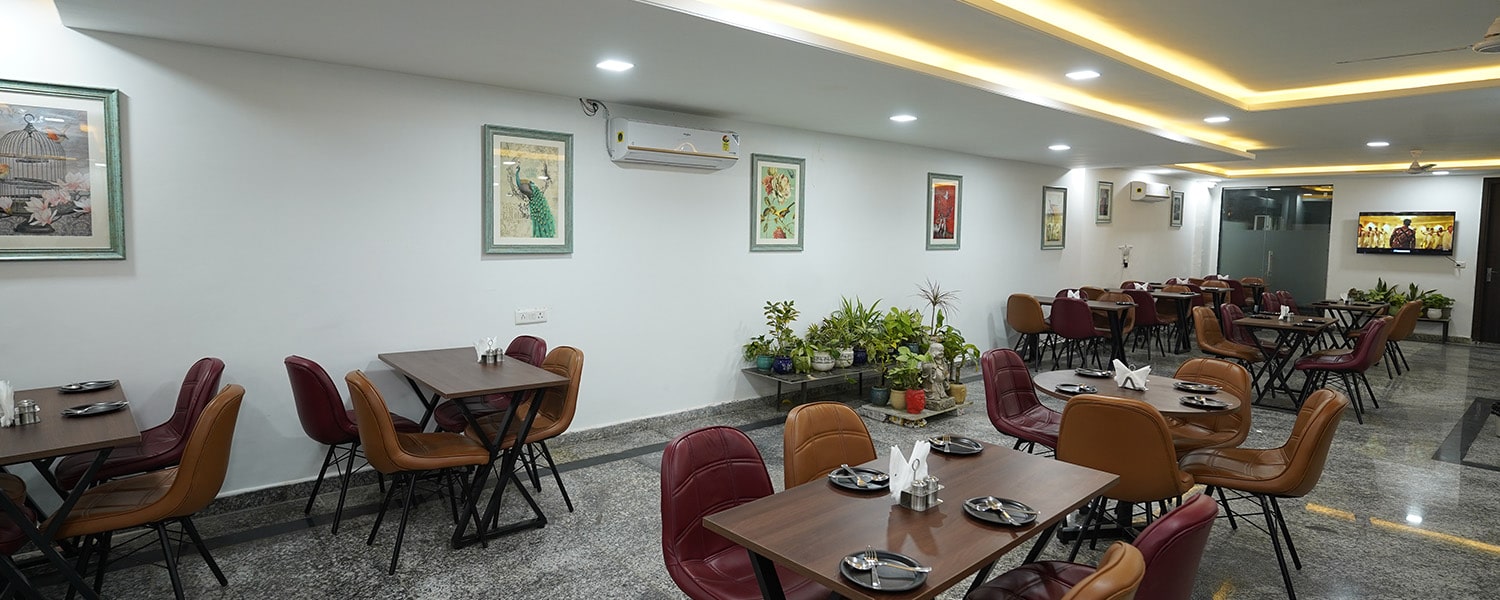 Hotel with Restaurant in Sector 52, Gurgaon - Posh Garden Inn, Gurgaon