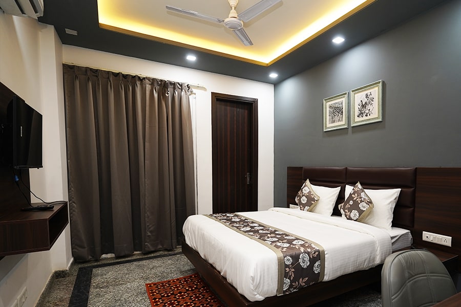 Best Accommodation in Gurgaon, Sector 52