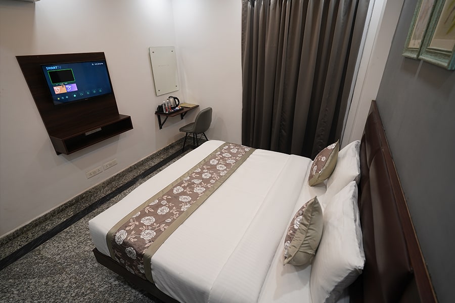 Best Accommodation in Gurgaon, Sector 52