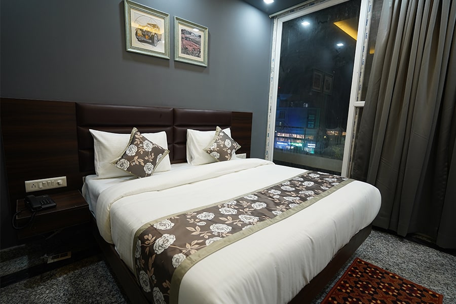 Best Accommodation in Gurgaon, Sector 52