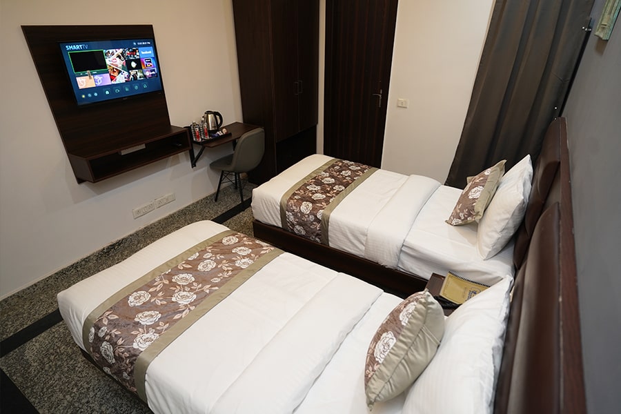 Best Accommodation in Gurgaon, Sector 52