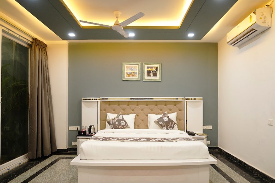 Best Accommodation in Gurgaon, Sector 52