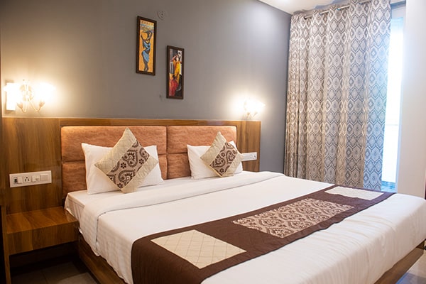 Best Accommodation in Sector 45, Gurgaon