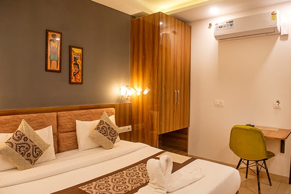 Best Accommodation in Sector 45, Gurgaon