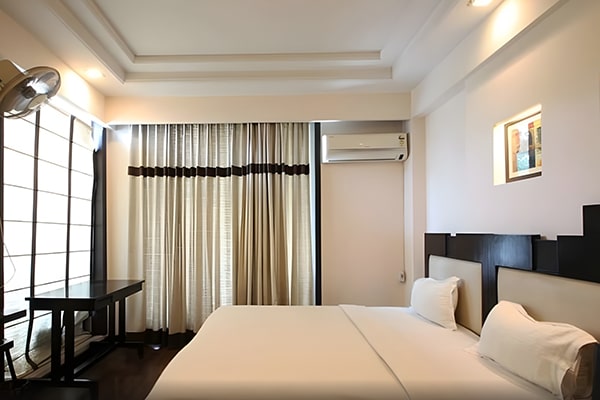 Best Accommodation in Gurgaon - Suite Room